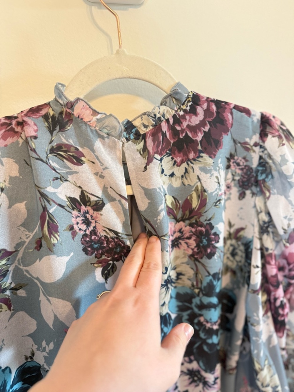 Amanda Uprichard • Blue Floral Puff Sleeve Top Helene Blouse Color Victoria Sz P - Picture 9 of 10